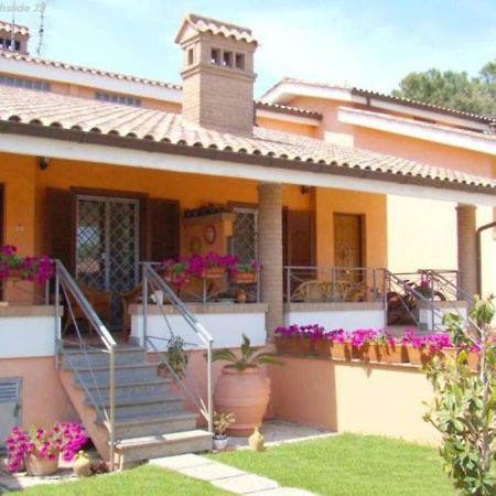 Le Ville Fco Alloggio Turistico 菲乌米奇诺 外观 照片